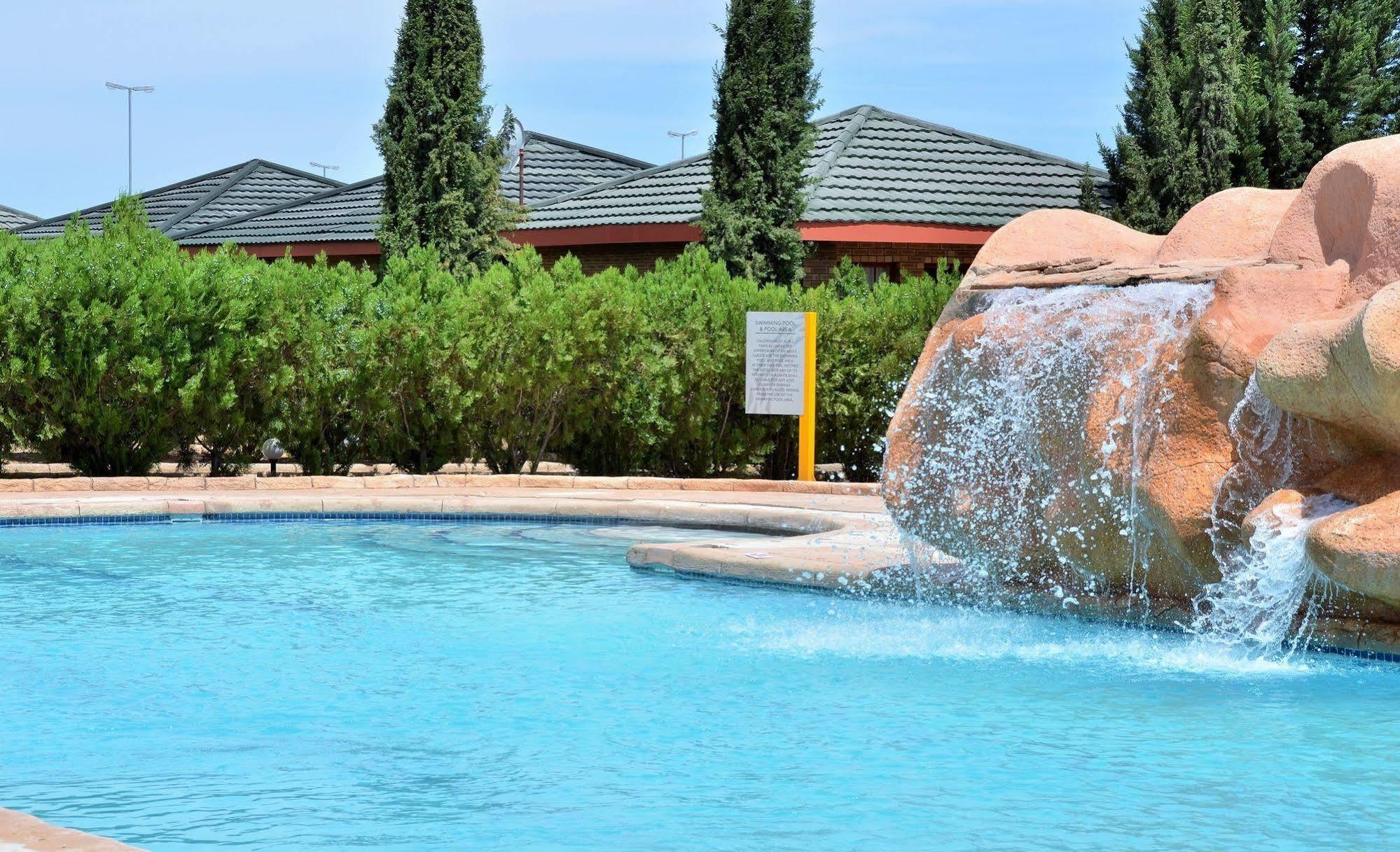 Cresta Jwaneng Hotel Buitenkant foto