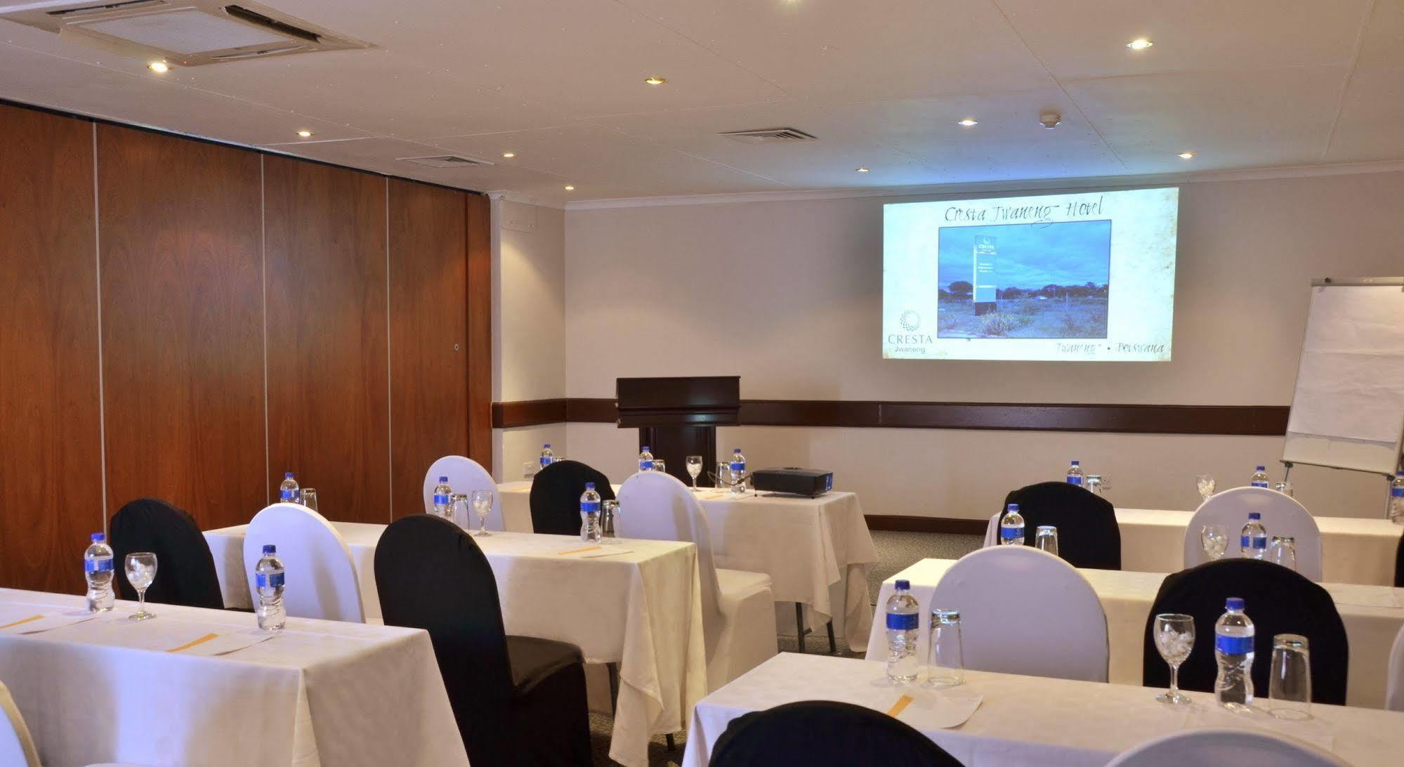Cresta Jwaneng Hotel Buitenkant foto