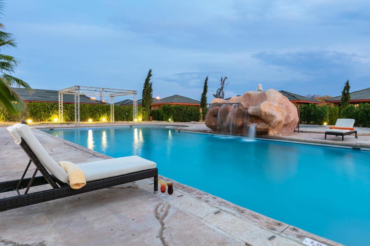 Cresta Jwaneng Hotel Buitenkant foto